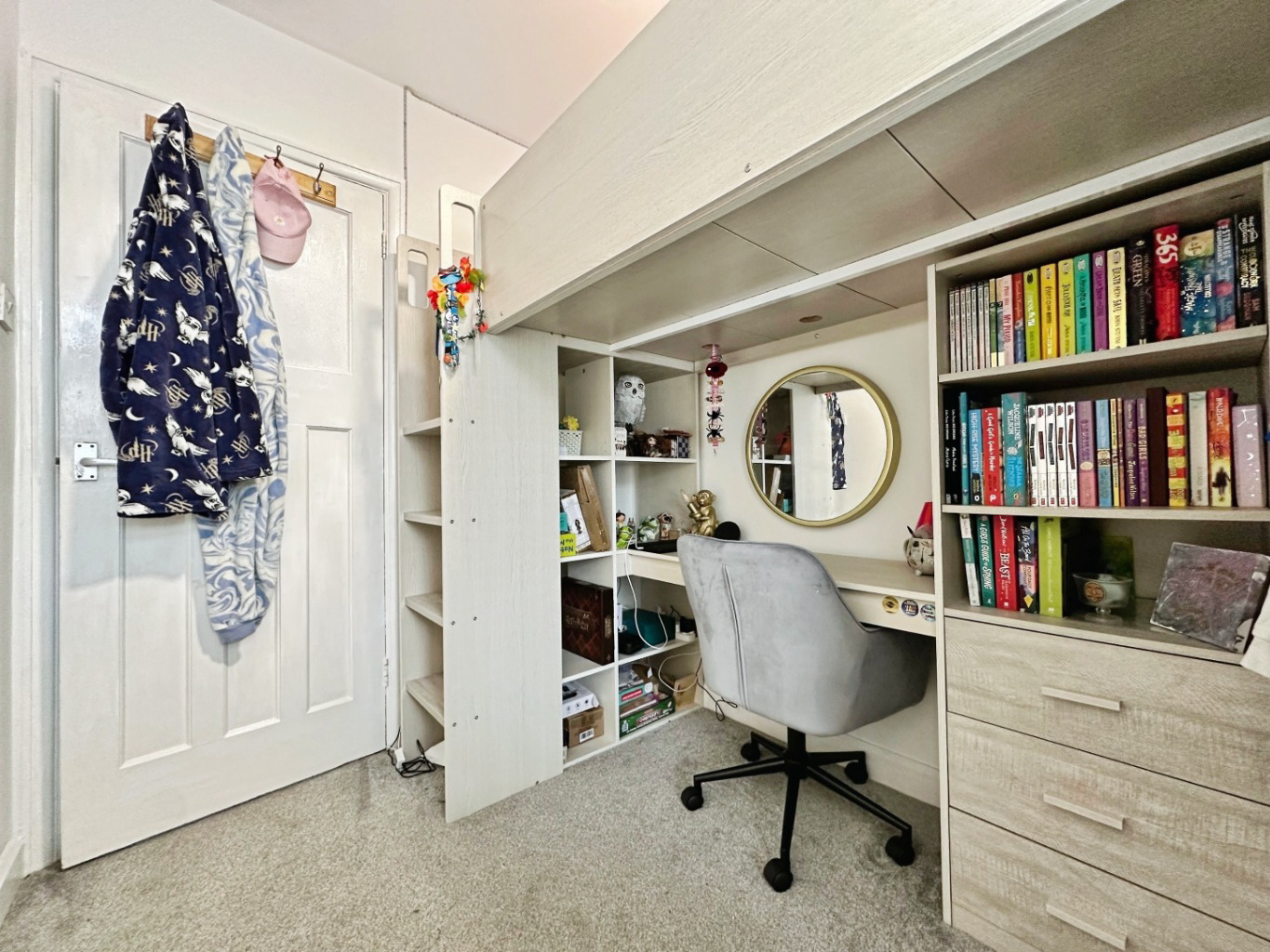 Helston, Three bed home conveniently located, photo 10