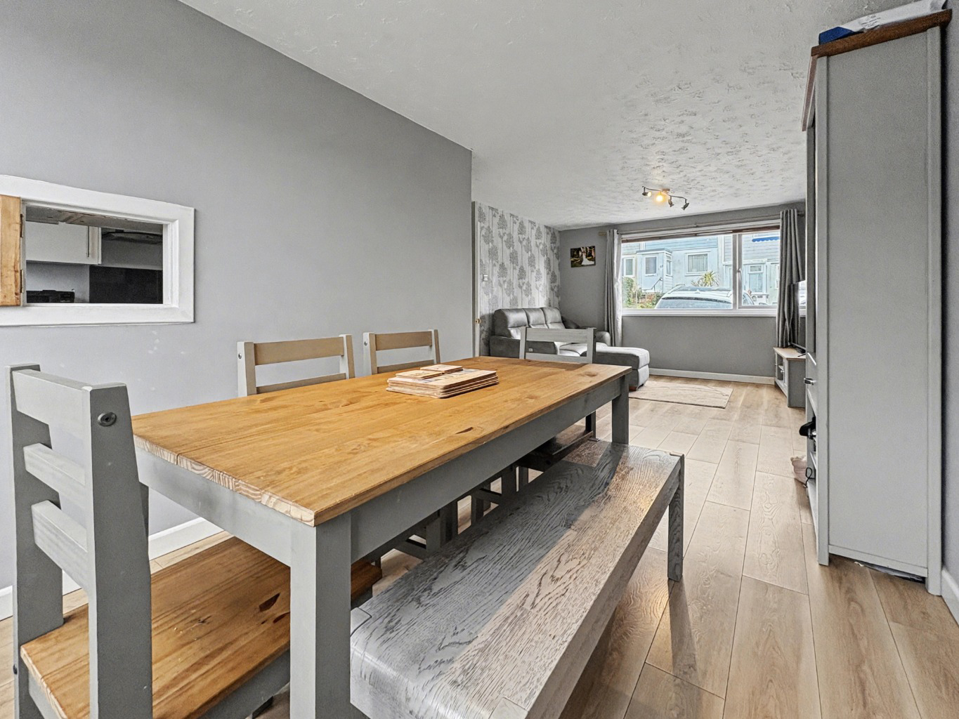 Helston, Well presented three bedroom home, photo 9