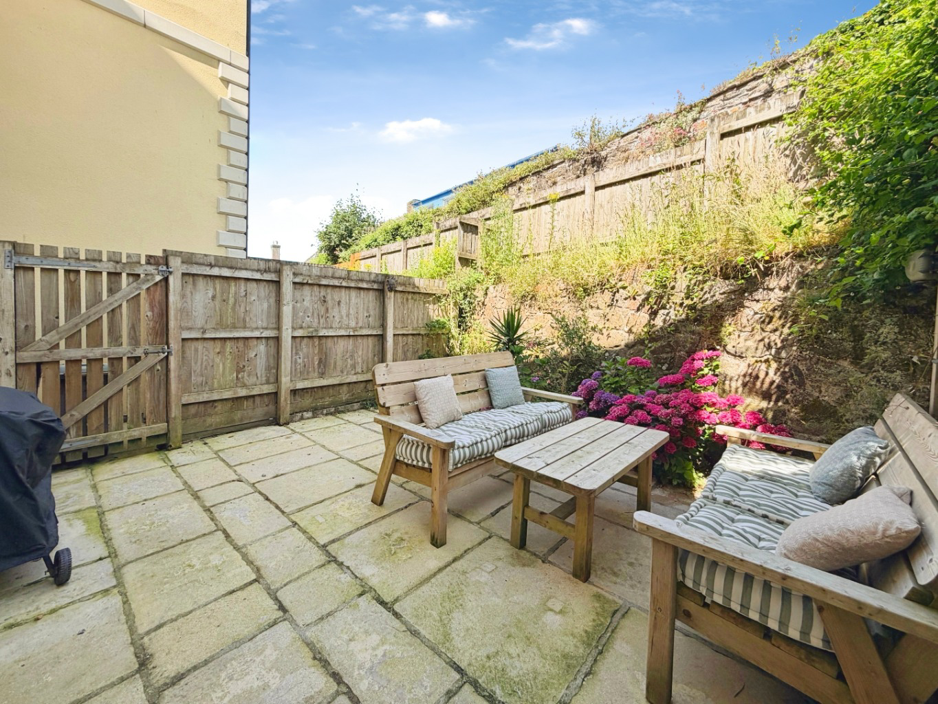 Helston, Ideal family home moments from town, photo 21