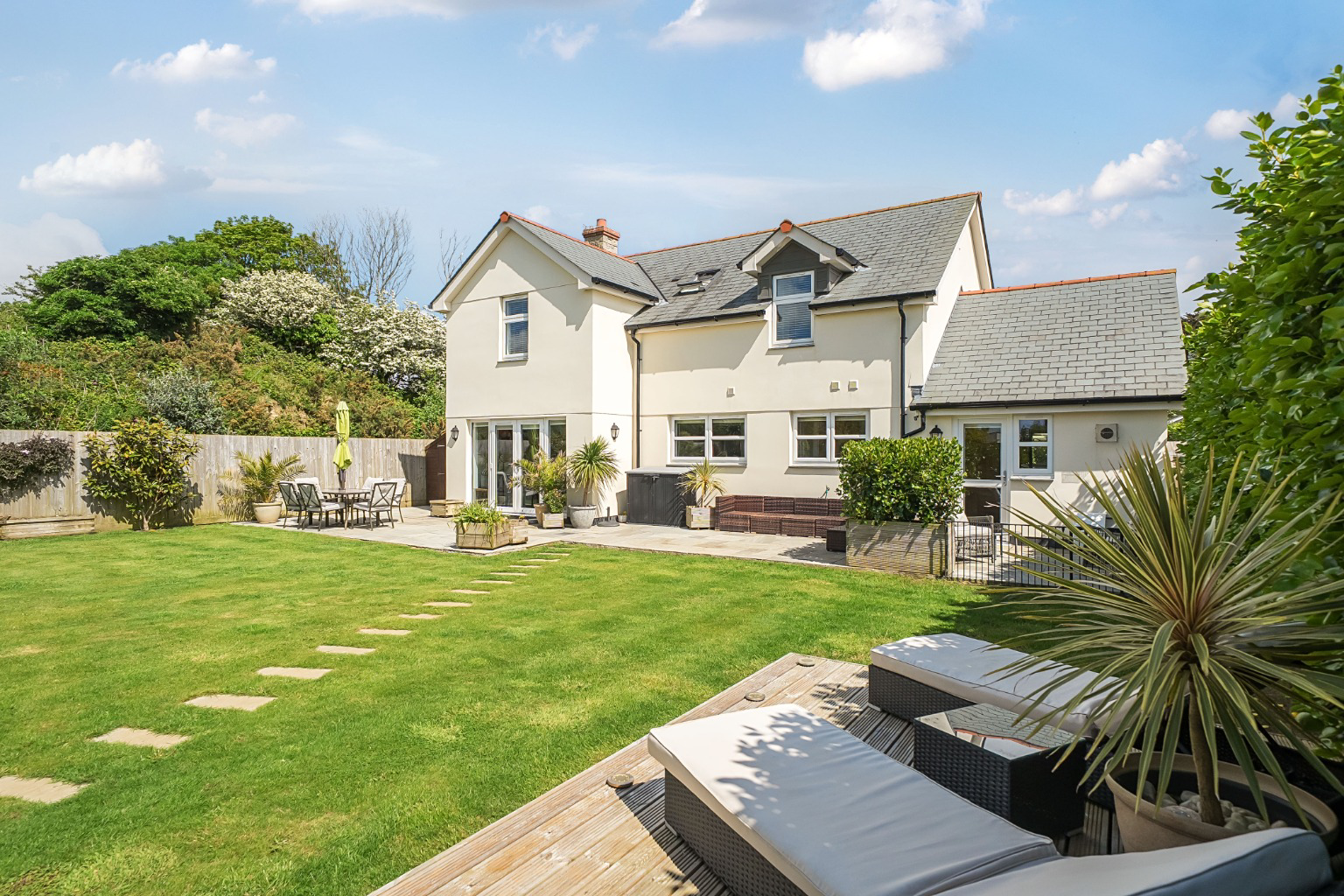 Rosudgeon, Impressive five bed family home, photo 2