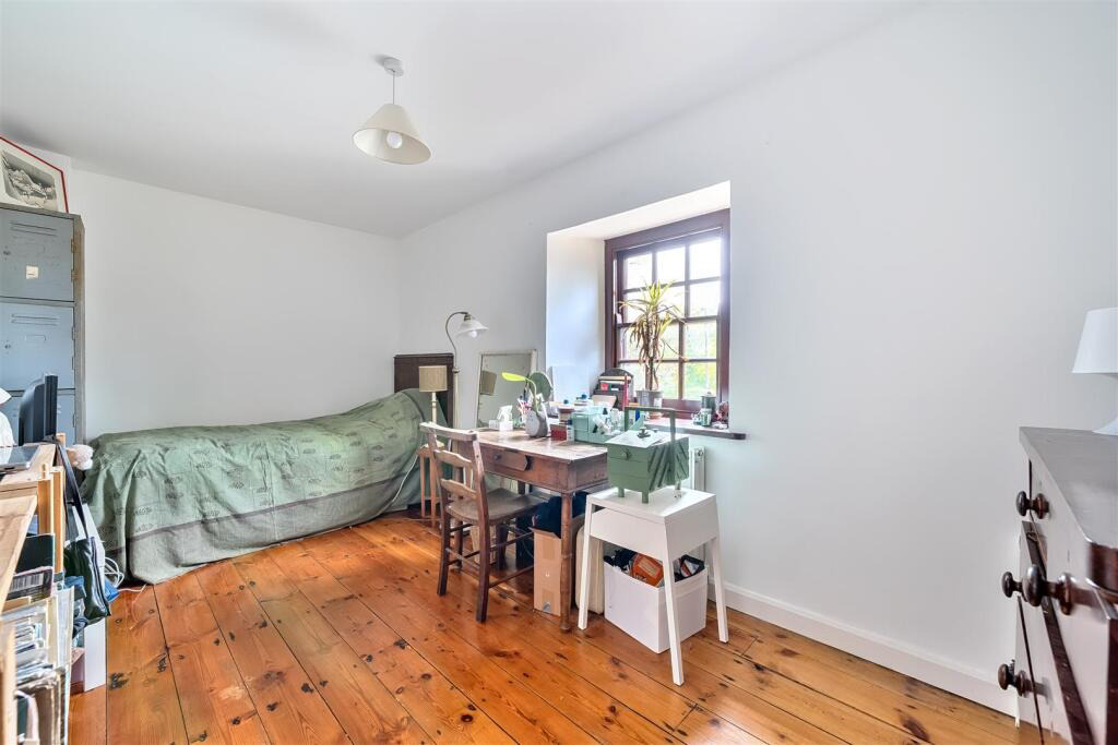 Crowntown, Barn conversion set within generous grounds, photo 13