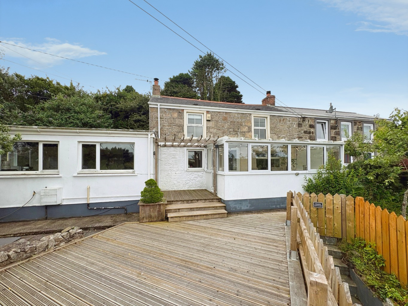 Brea, Charming and spacious cottage
