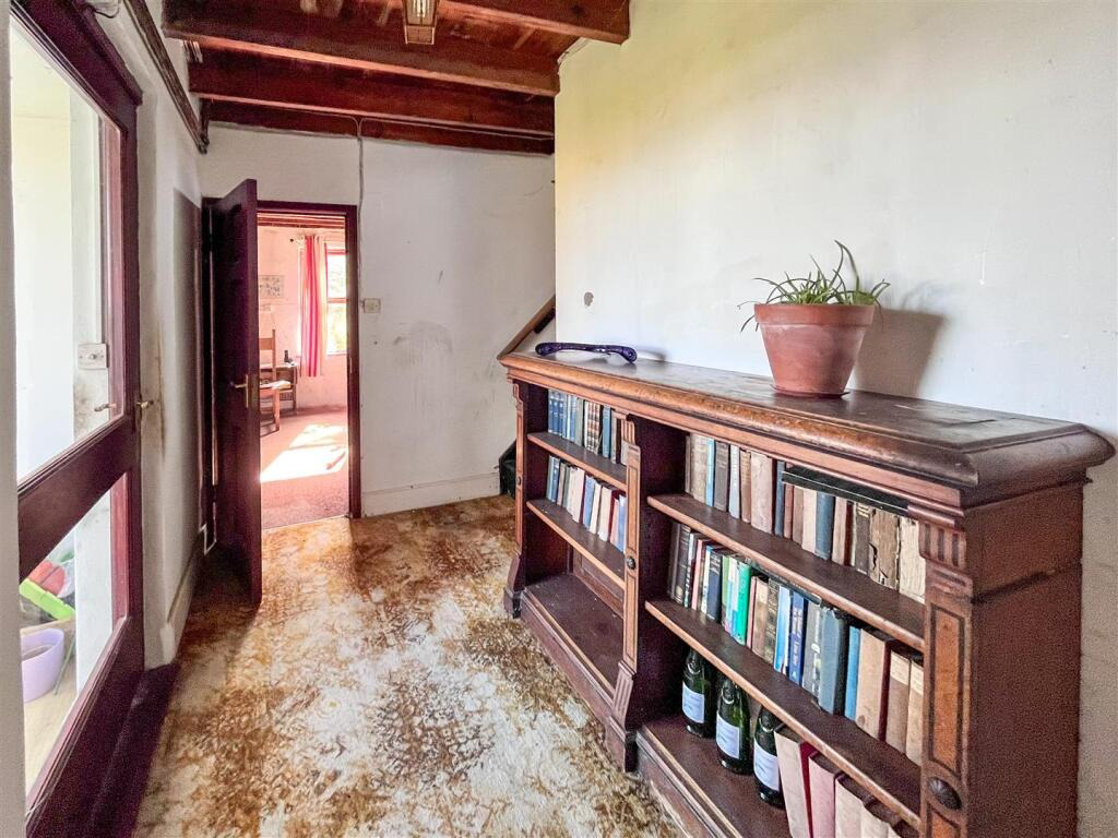 Spacious home with stunning views, Treen, photo 7