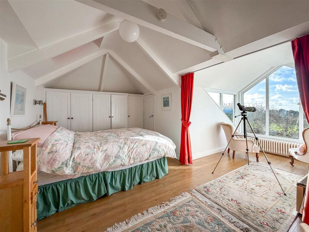 Ashton, Dormer bungalow with coastal views, photo 12