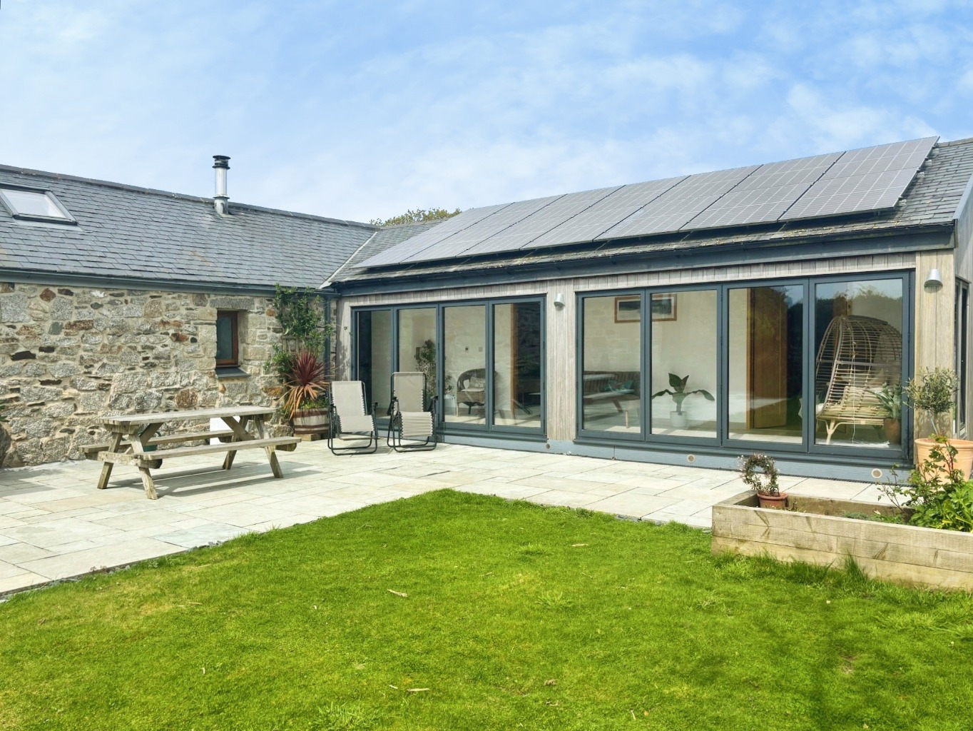 Helston, Barn conversion set within approx 2 acres, photo 26