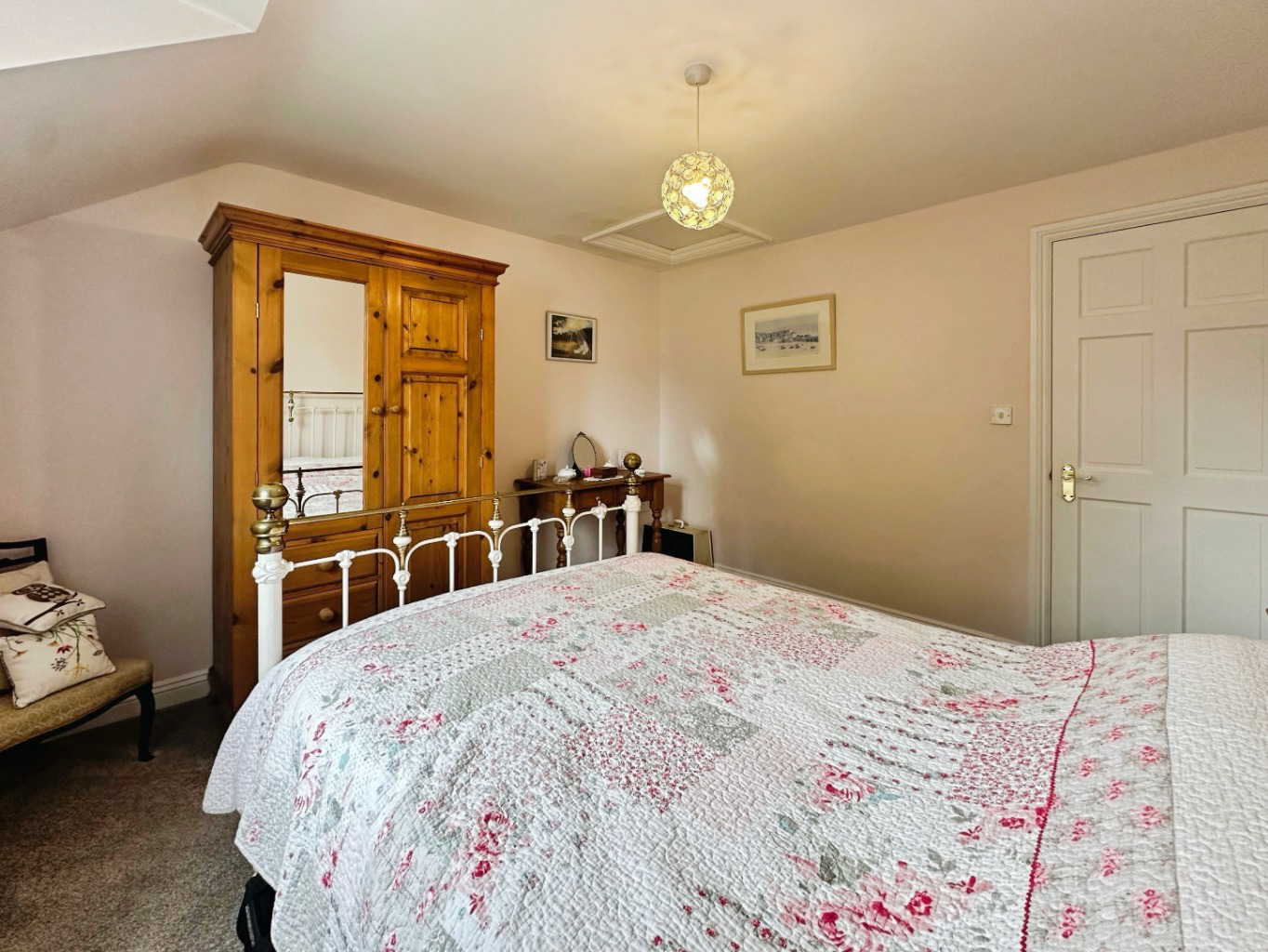 Near Manaccan, Well presented, spacious home, photo 14