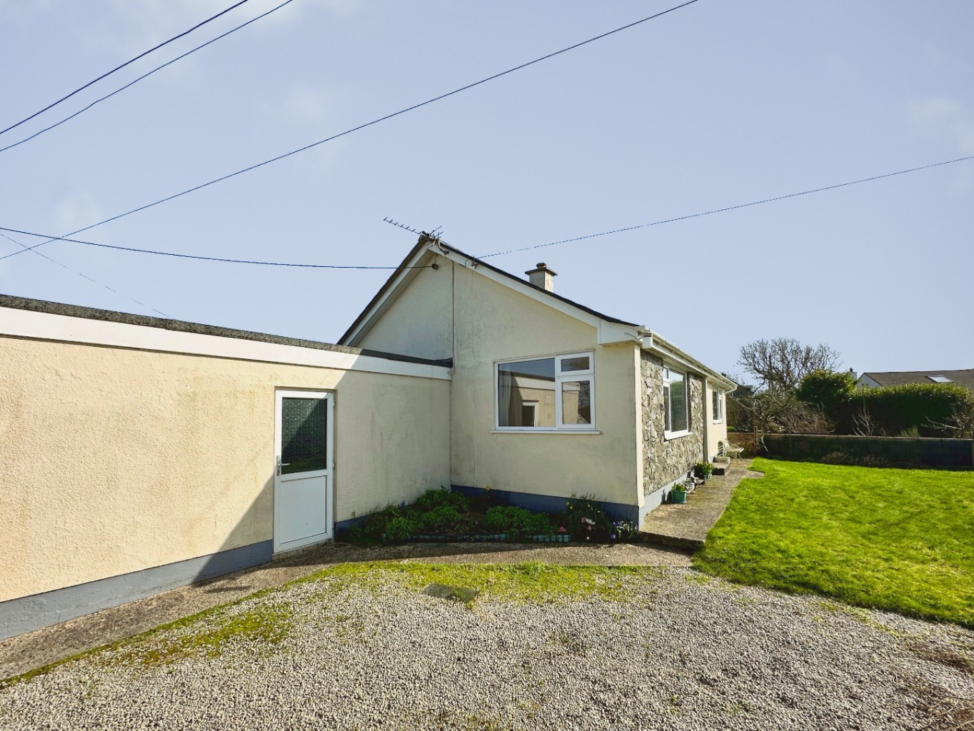 Kuggar, Detached bungalow with potential and no chain, photo 20