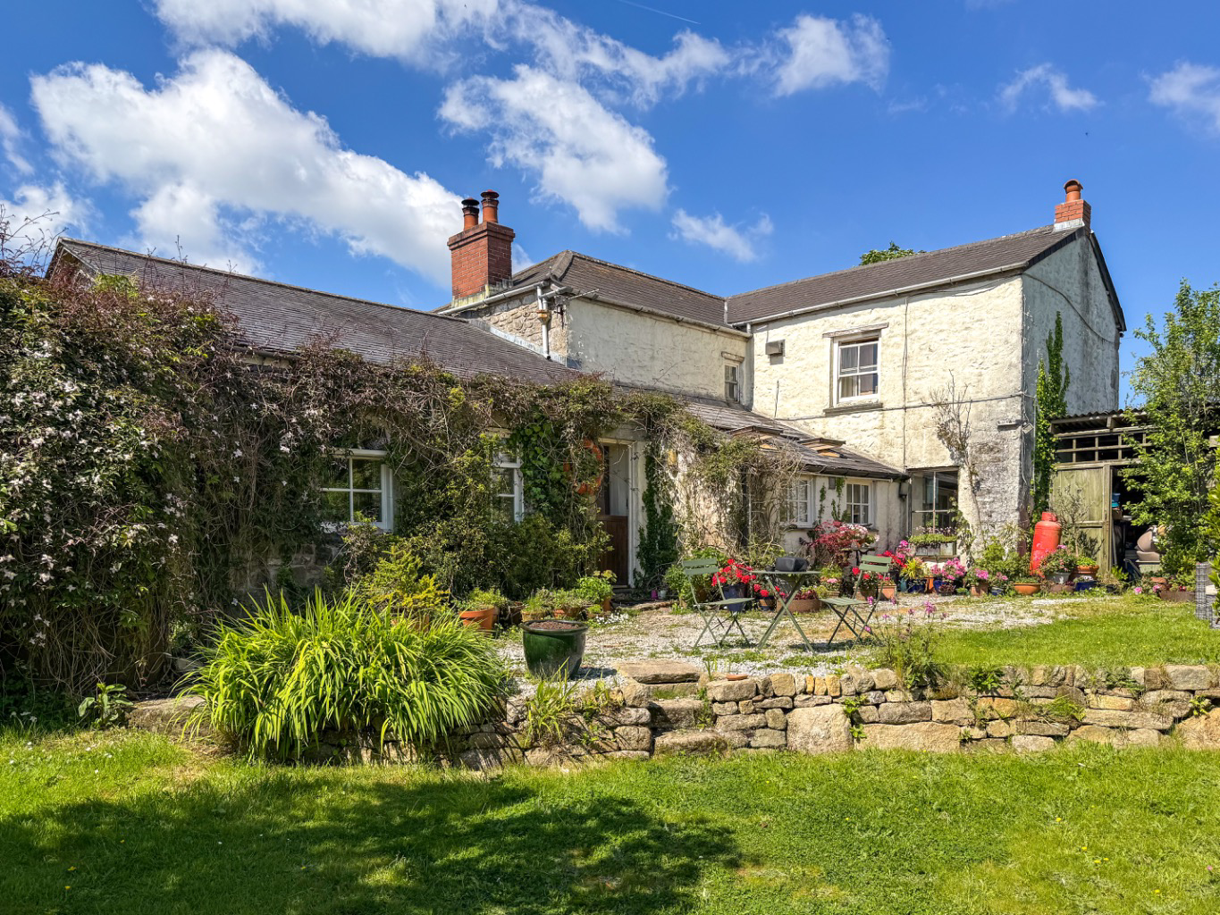 Near Godolphin Cross, Countryside home set within large grounds, photo 9