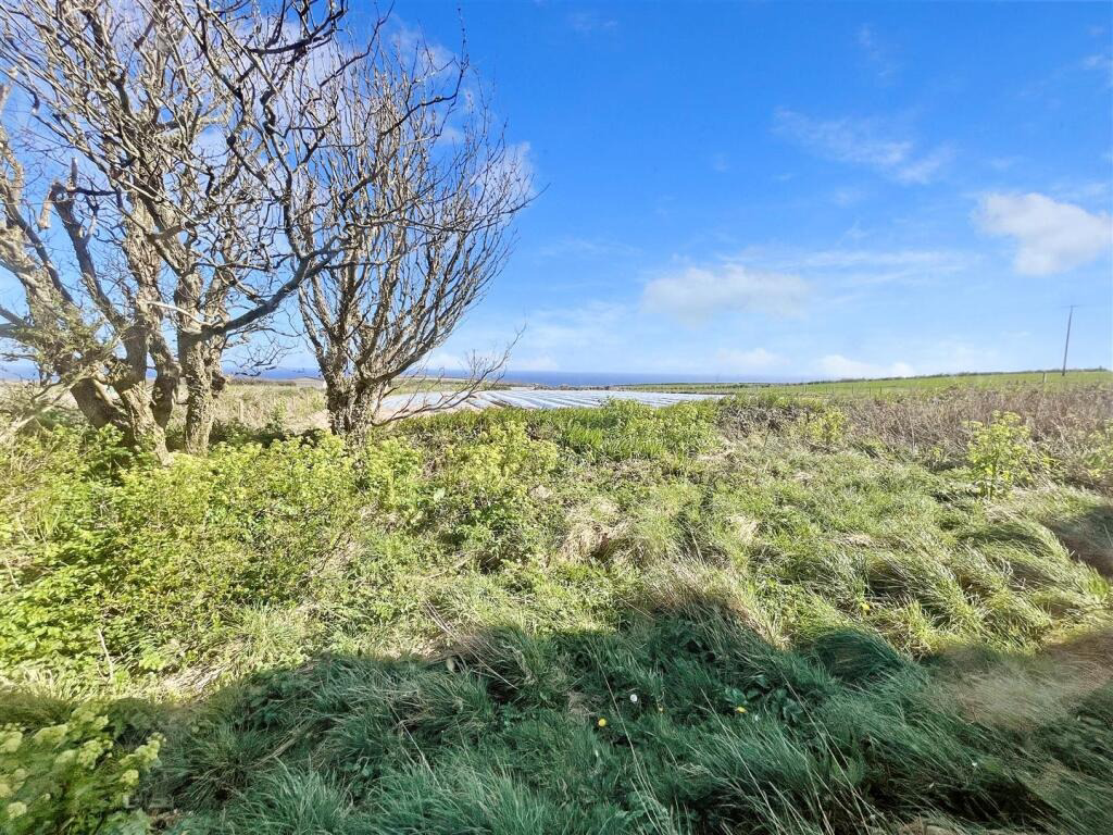 Spacious home with stunning views, Treen, photo 16