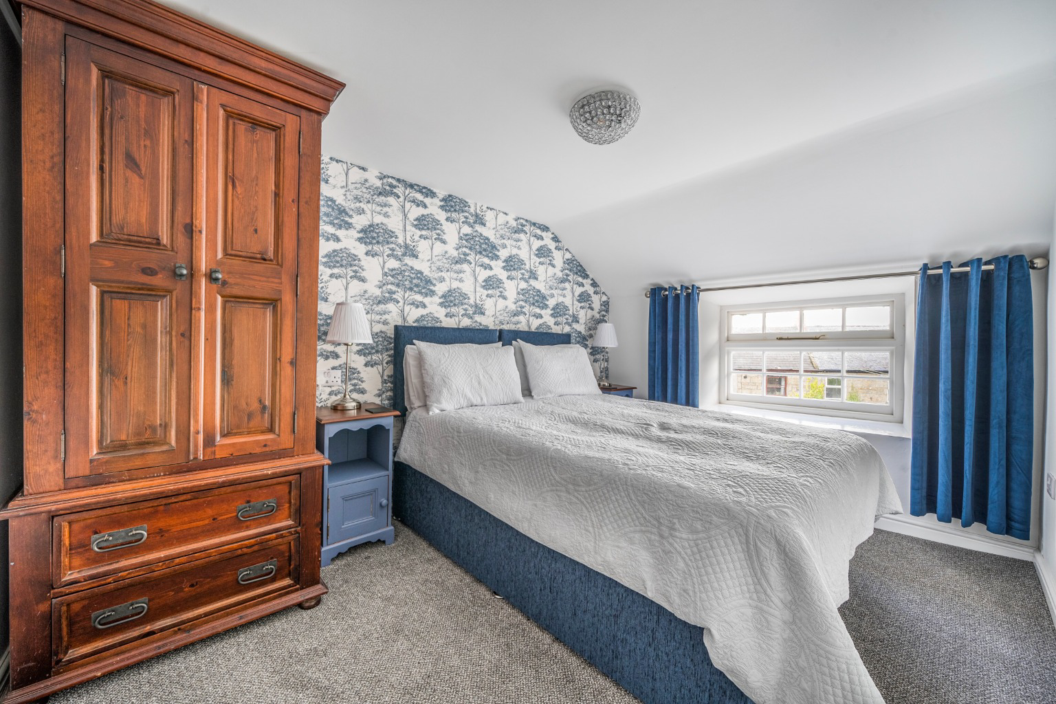 Praze, Three Storey Grade 2 Listed Cottage, photo 17