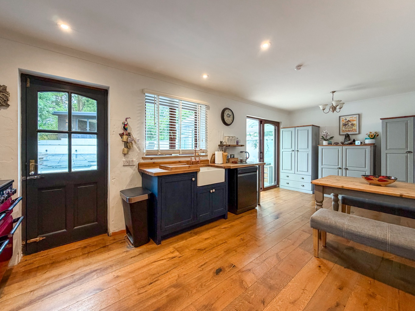 Gulval, Spacious home on generous corner plot, photo 10