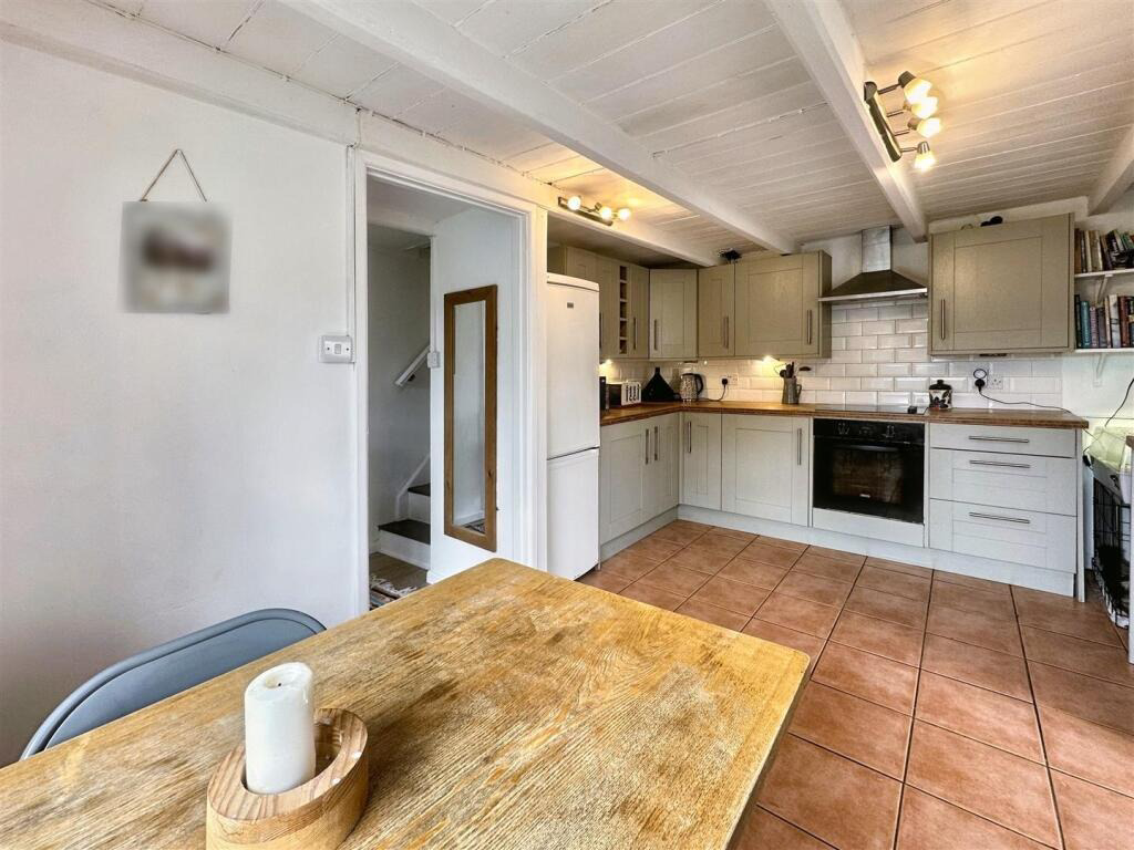 Cottage in countryside setting, Lowertown, photo 9