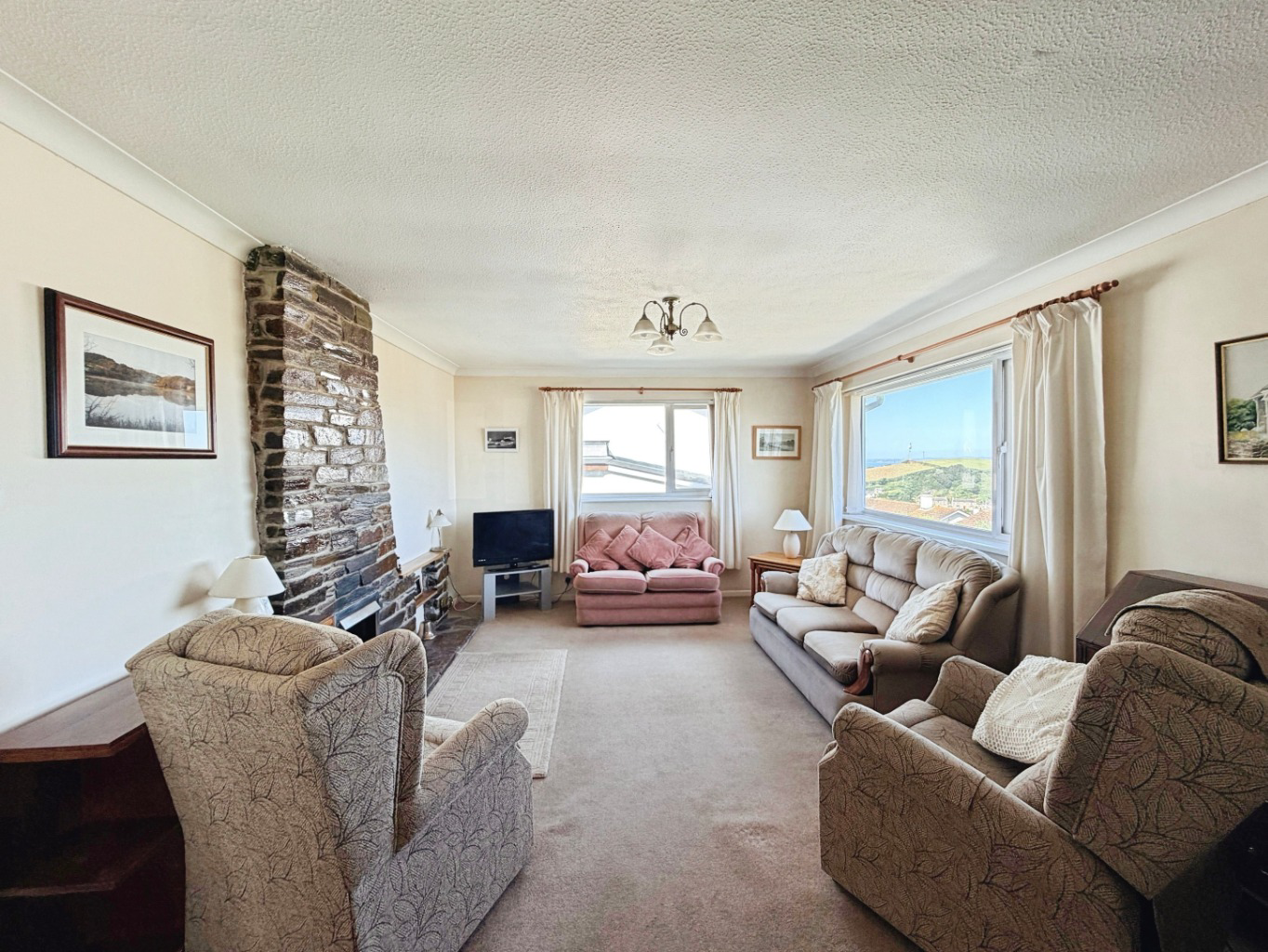 Porthleven, Spacious home with sea and countryside views, photo 2