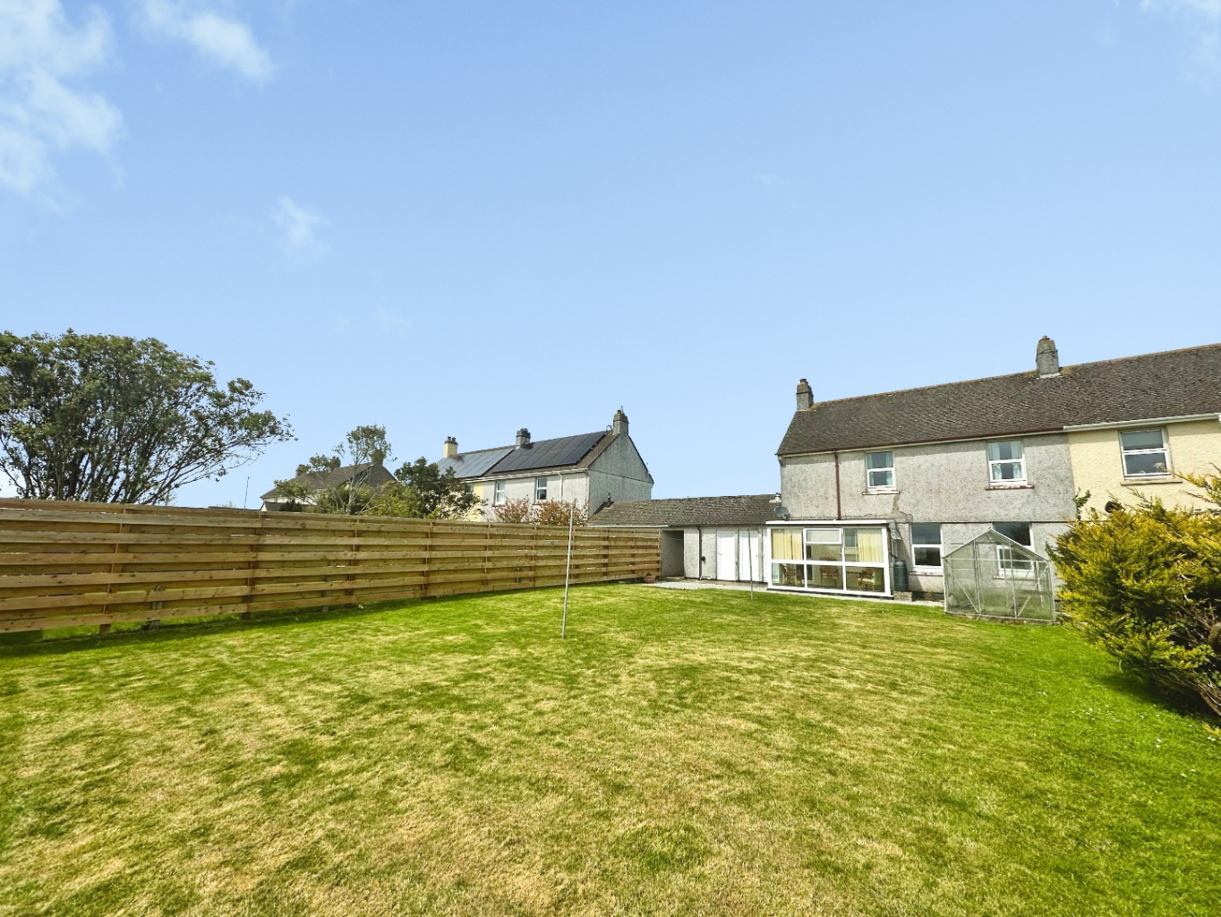 Mawgan, Local buyers home with large garden, photo 19