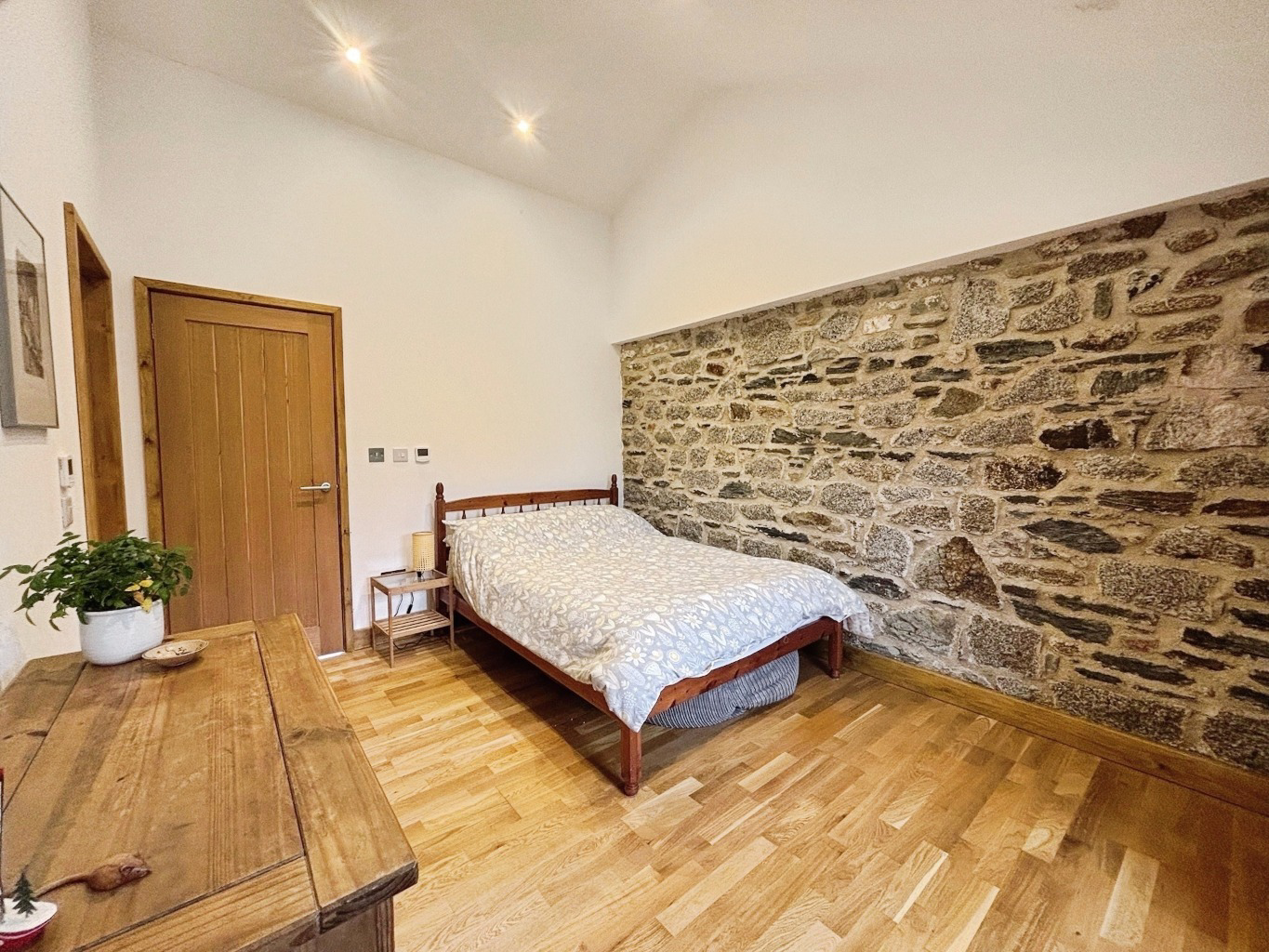 Helston, Barn conversion set within approx 2 acres, photo 6