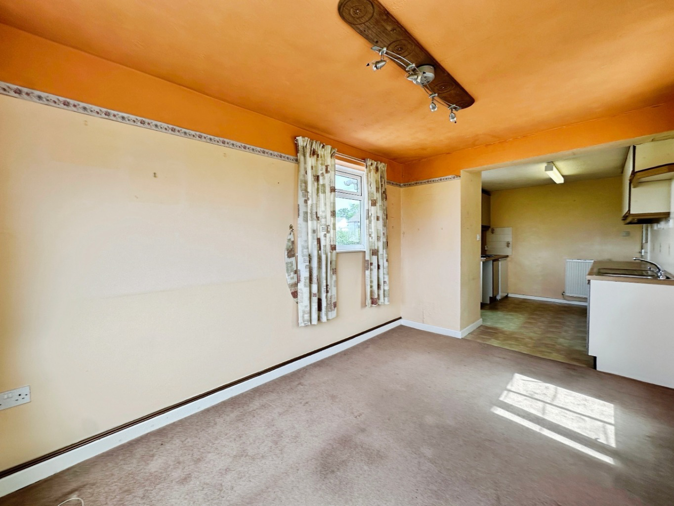 Gwinear, Detached bungalow with fantastic potential, photo 8