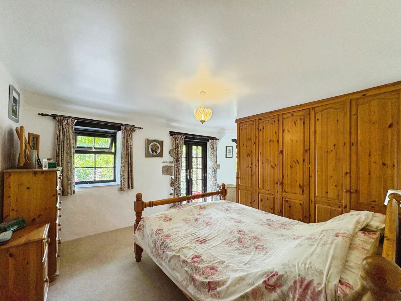 Near Goldsithney, Barn conversion in rural setting, photo 14