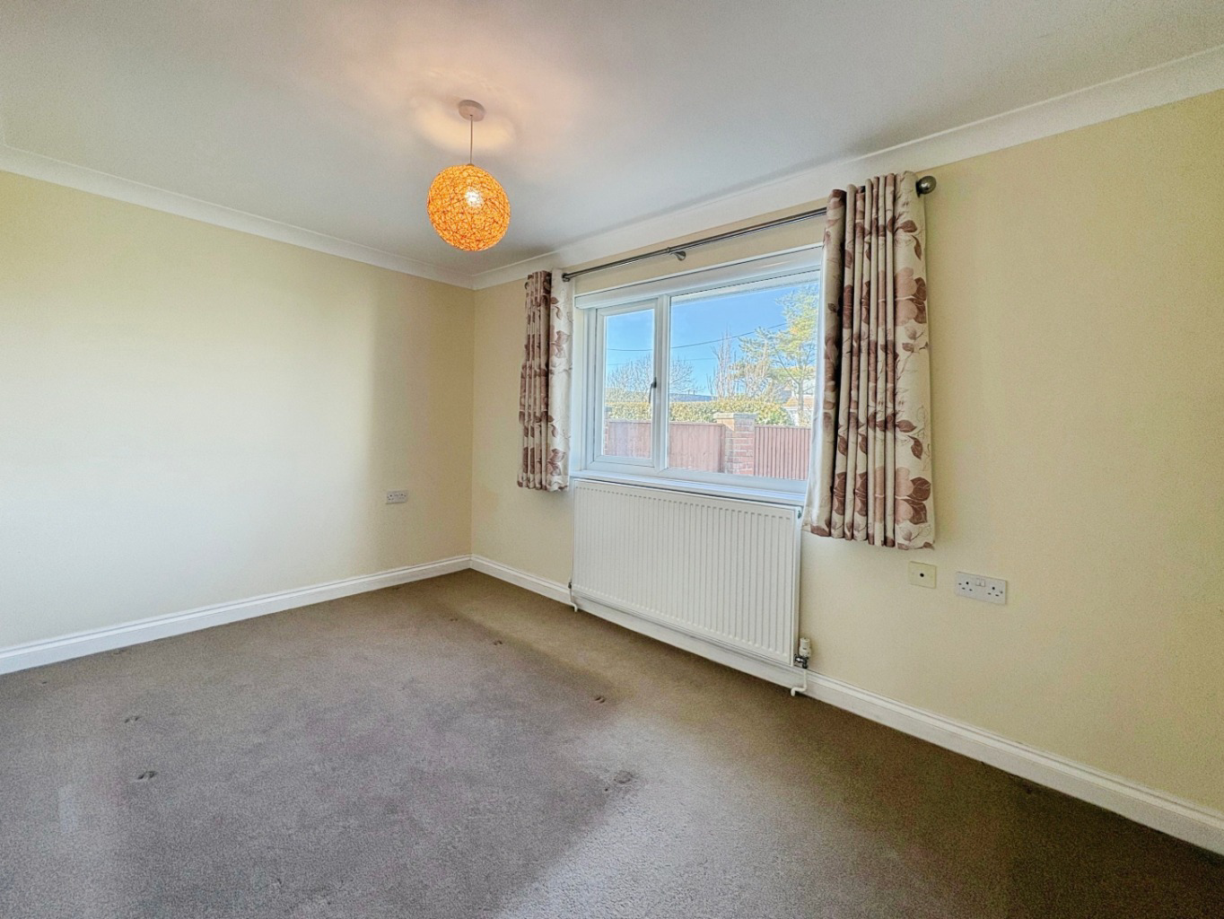 The Lizard, Versatile bungalow with no chain, photo 29