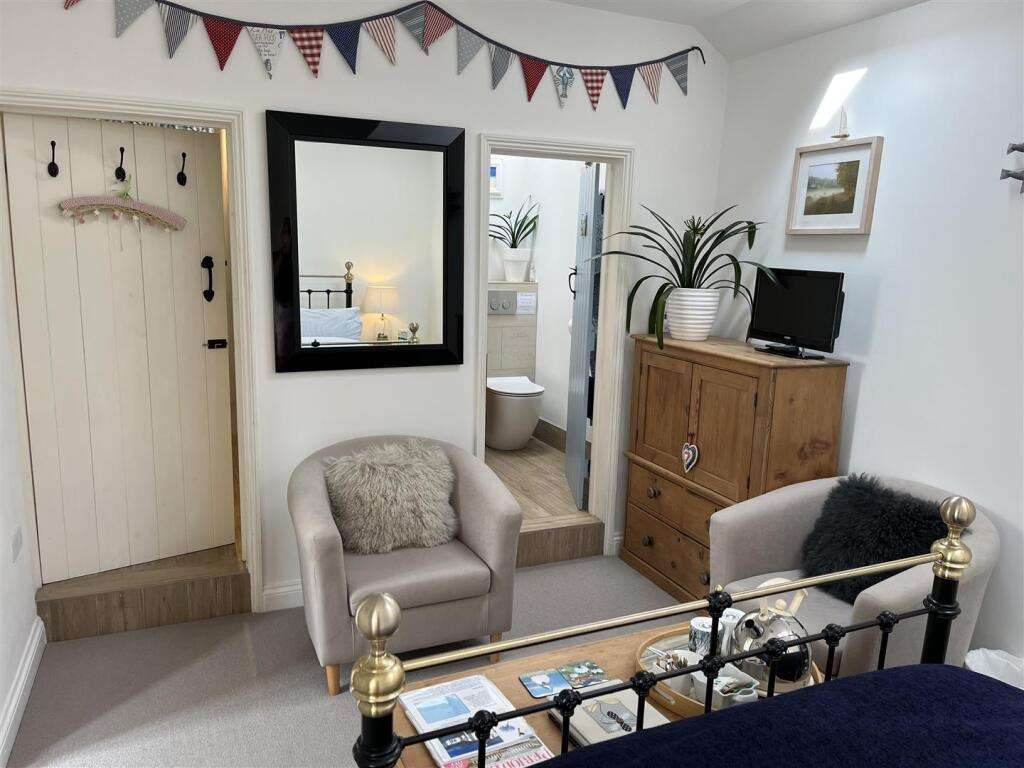 Characterful family home, Nancegollan, photo 34
