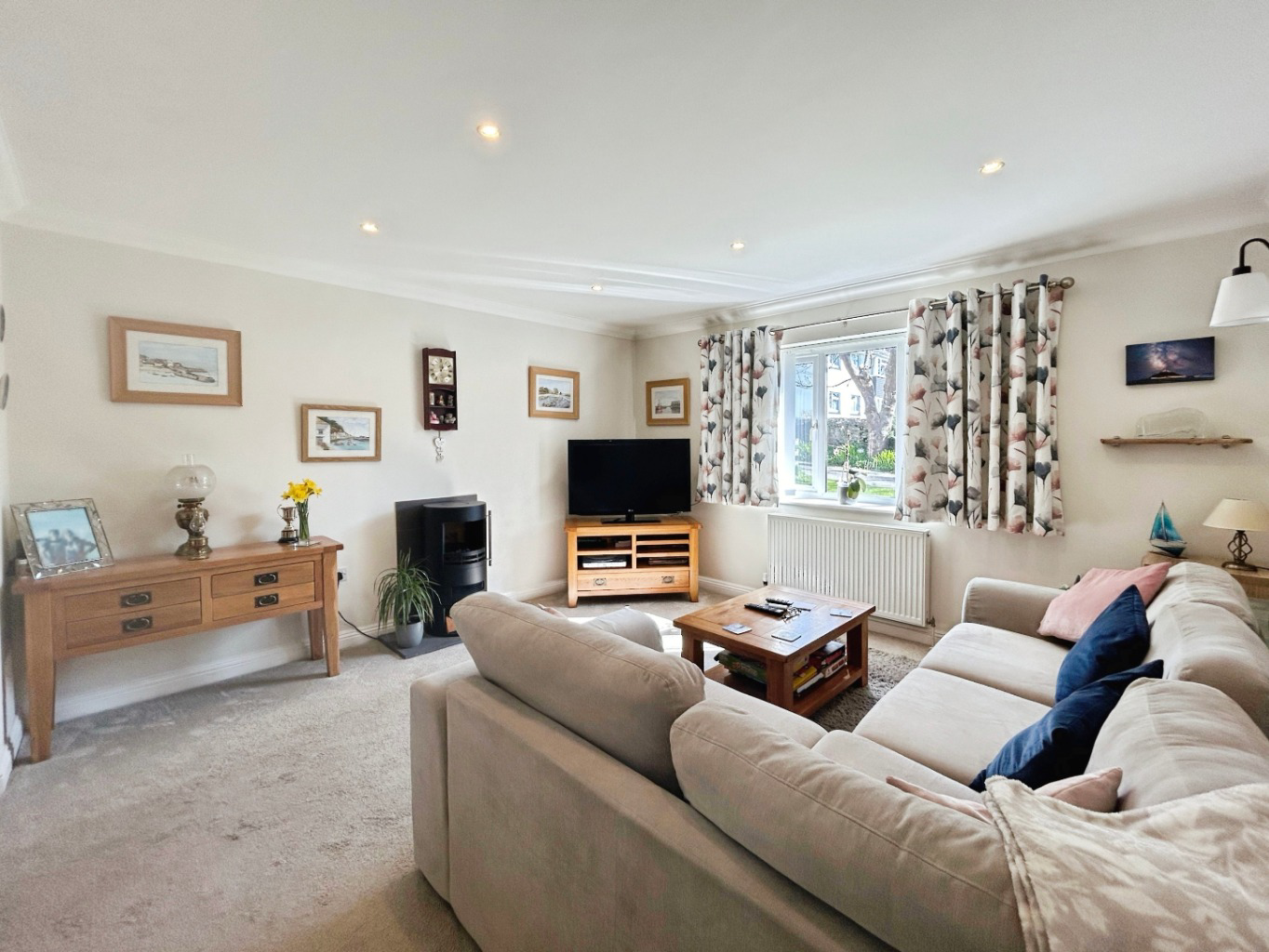 Redruth, Spacious family home, photo 2