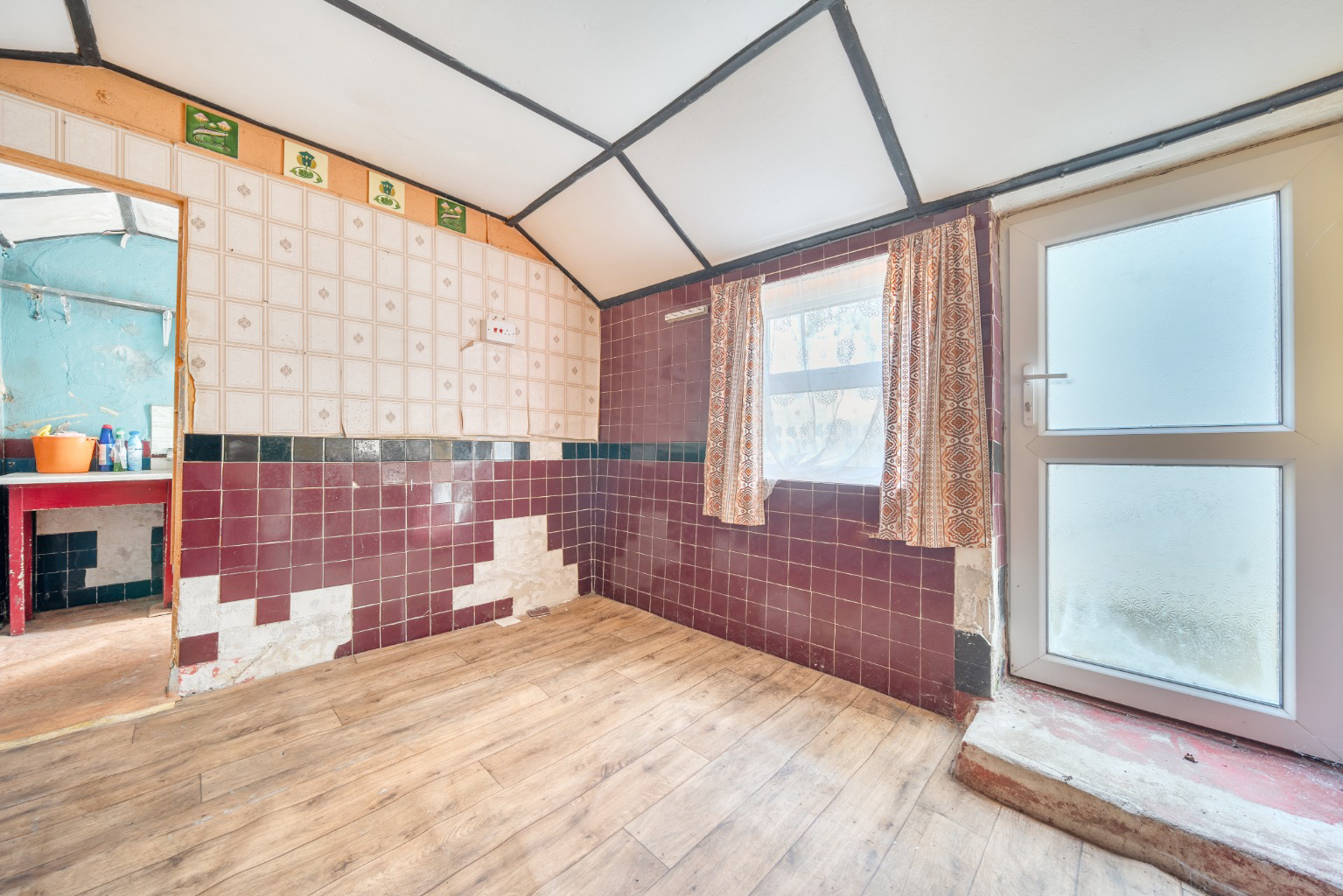 Sithney, A handsome doer-upper with two reception rooms and two bedrooms plus a garden., photo 7