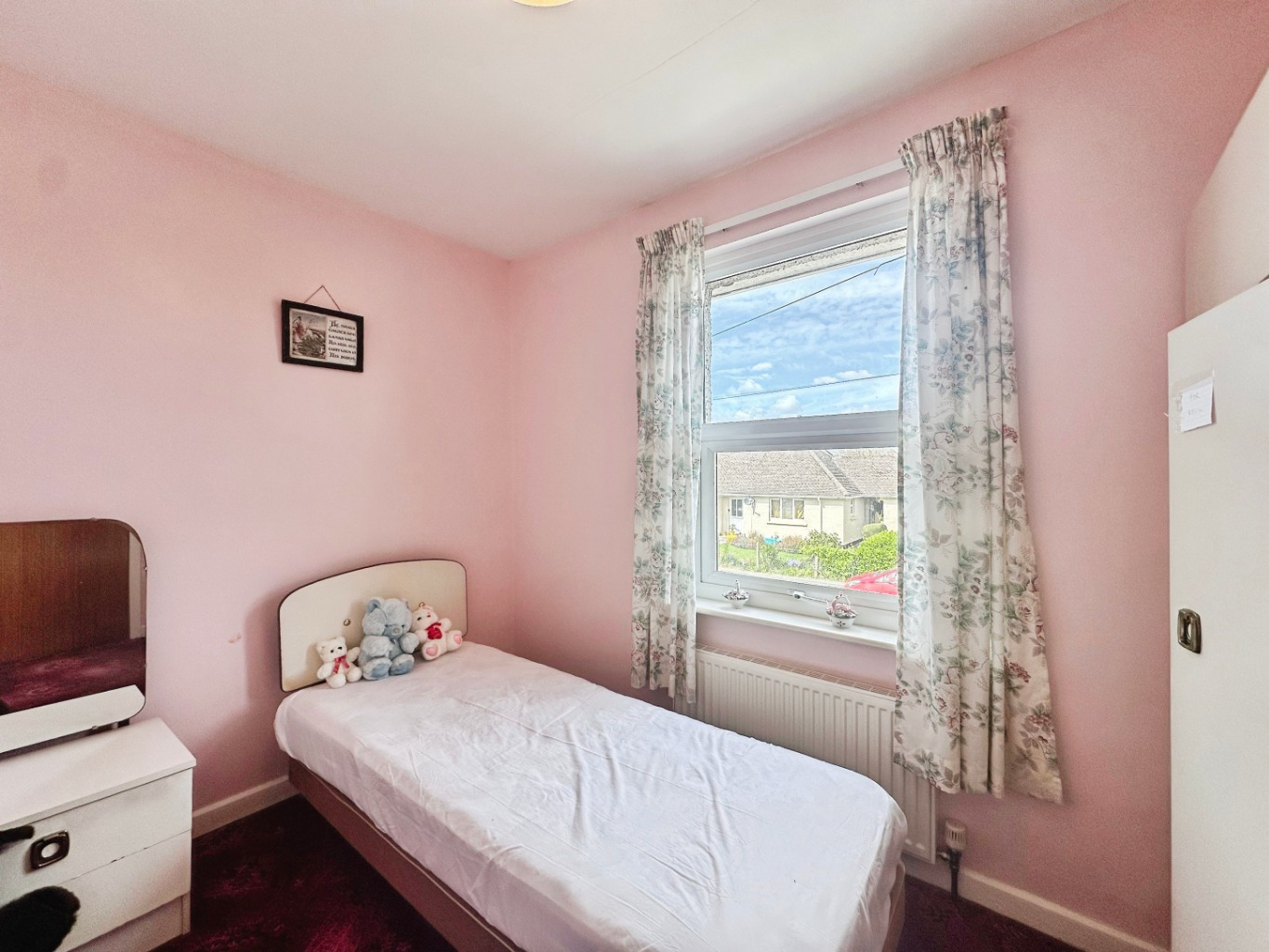Mawgan, Local buyers home with large garden, photo 13