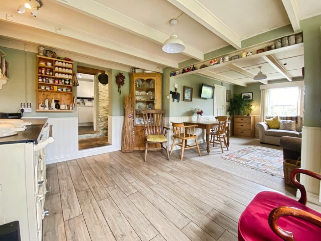 Characterful family home, Nancegollan, photo 2