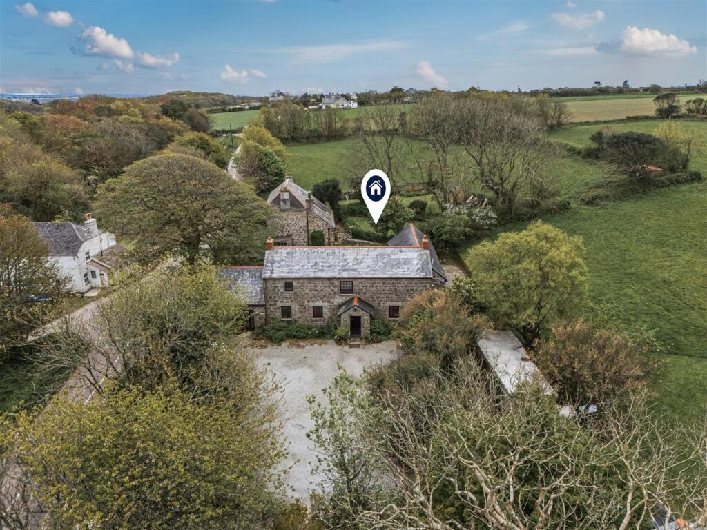 Crowntown, Barn conversion set within generous grounds, photo 8
