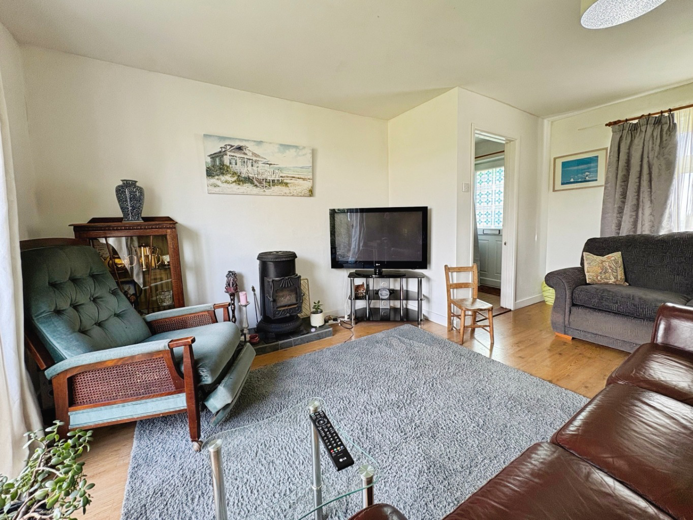 Cury, Two bed home with generous outdoor space, photo 7