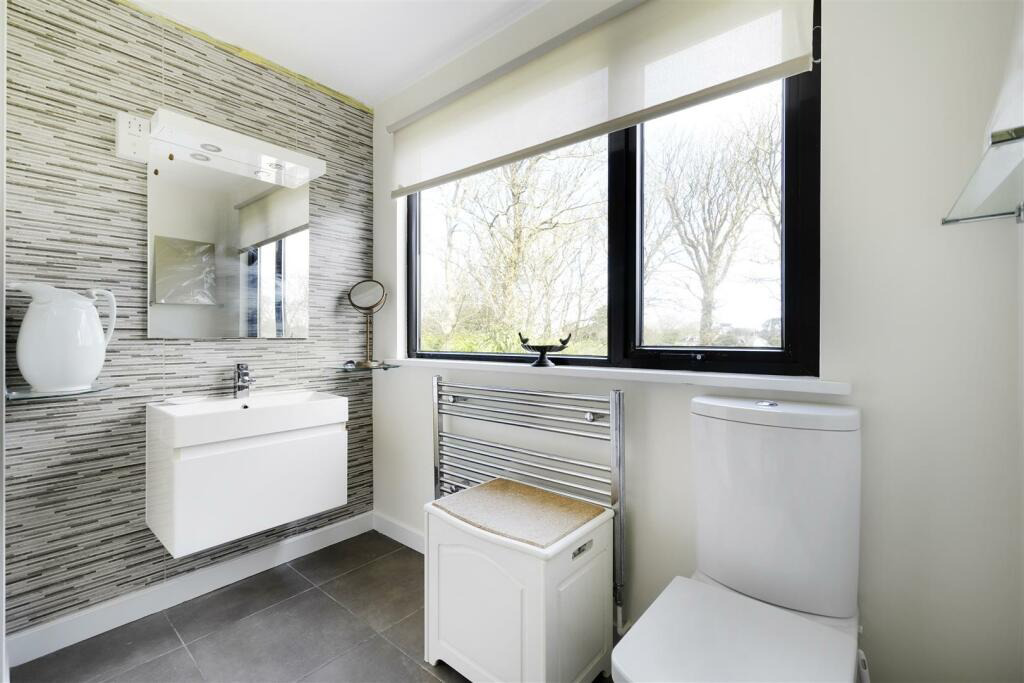 Mullion, Spacious four bed home, photo 20