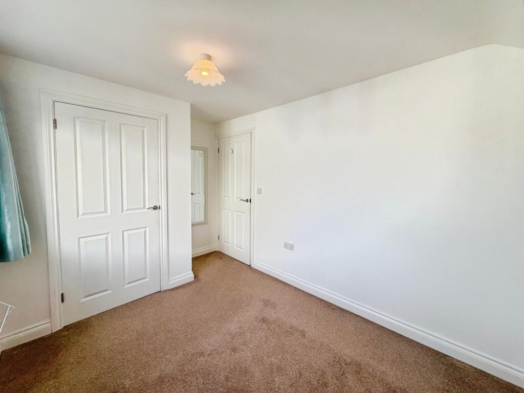 Connor Downs, Spacious family home, photo 12
