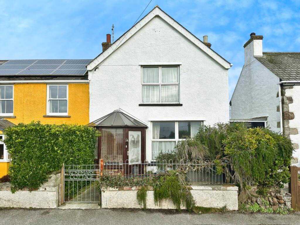 The Lizard, Cottage with sea views and no chain, photo 2