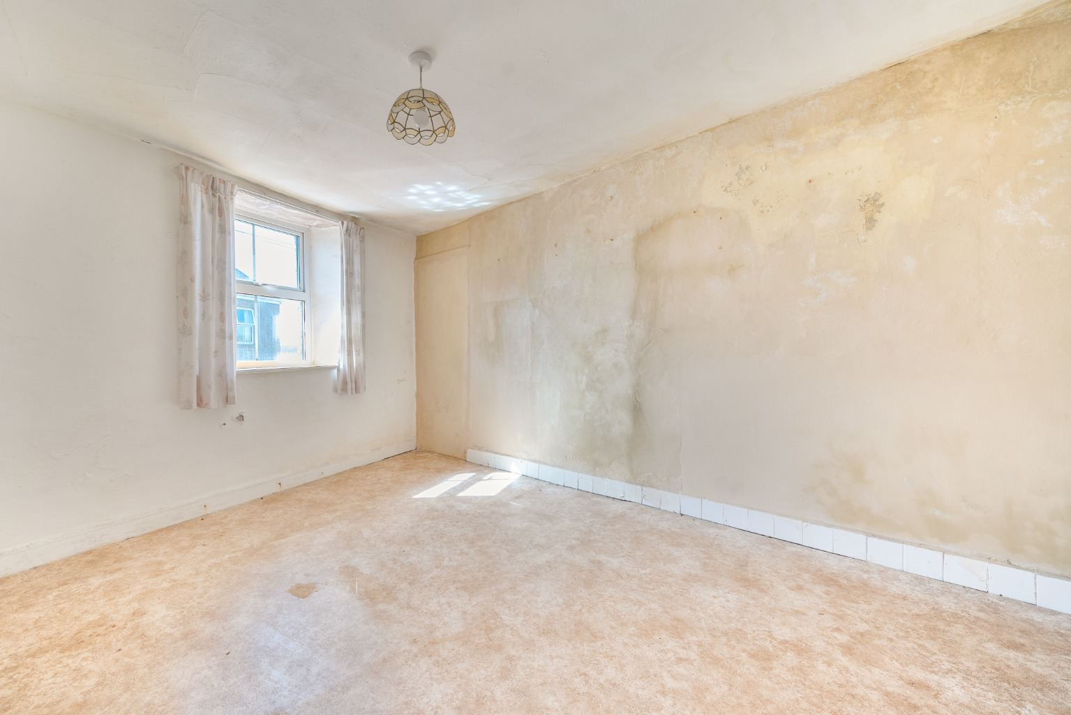 Sithney, A handsome doer-upper with two reception rooms and two bedrooms plus a garden., photo 9