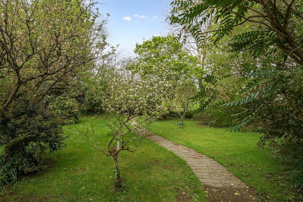 Crowntown, Barn conversion set within generous grounds, photo 18