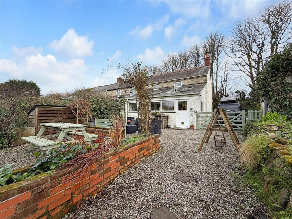 Godolphin Cross, Tucked away two bed cottage, photo 15