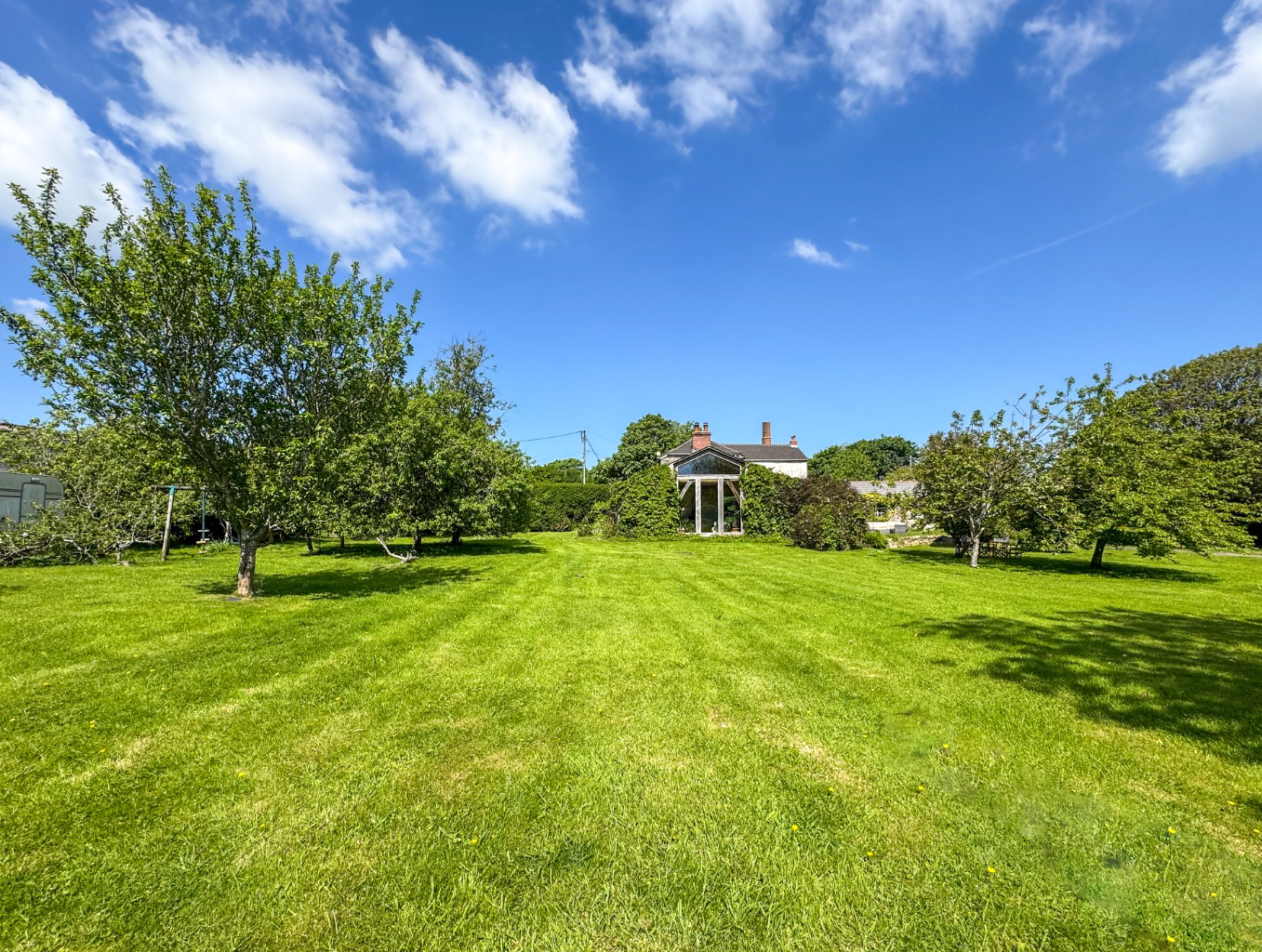Near Godolphin Cross, Countryside home set within large grounds, photo 3