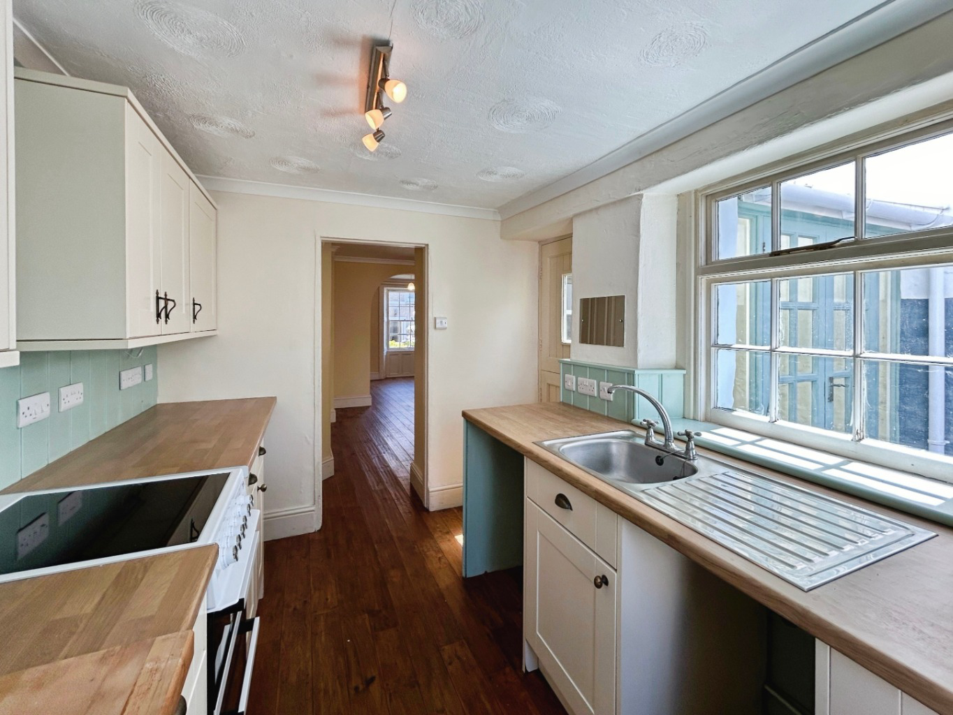 Penzance, Two bed home with no chain, photo 9