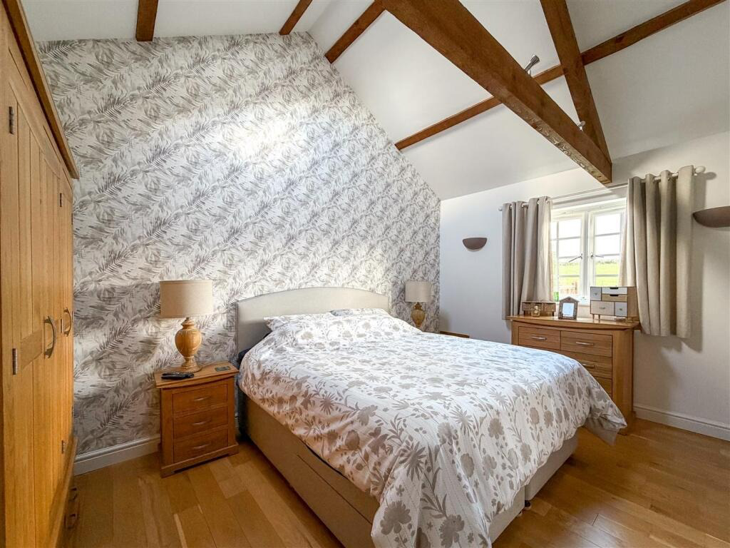 Farms Common, Stunning Barn Conversion, photo 12