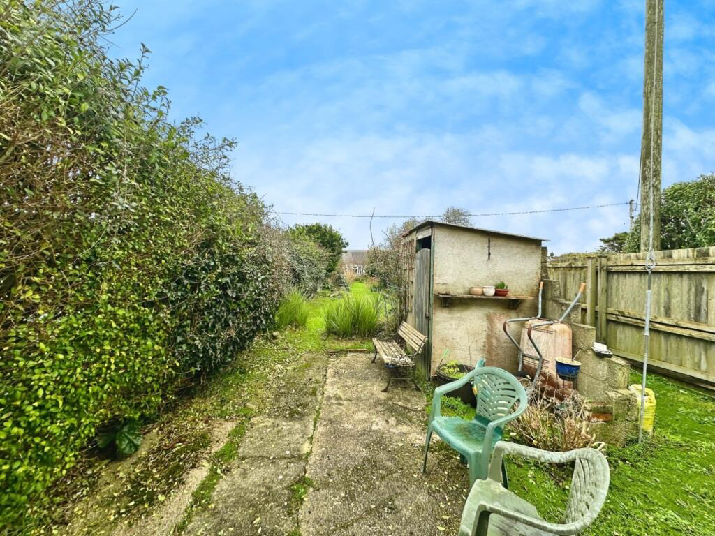 The Lizard, Cottage with sea views and no chain, photo 17