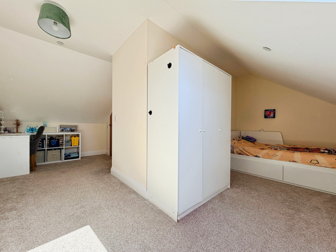 Helston, Ideal family home moments from town, photo 17