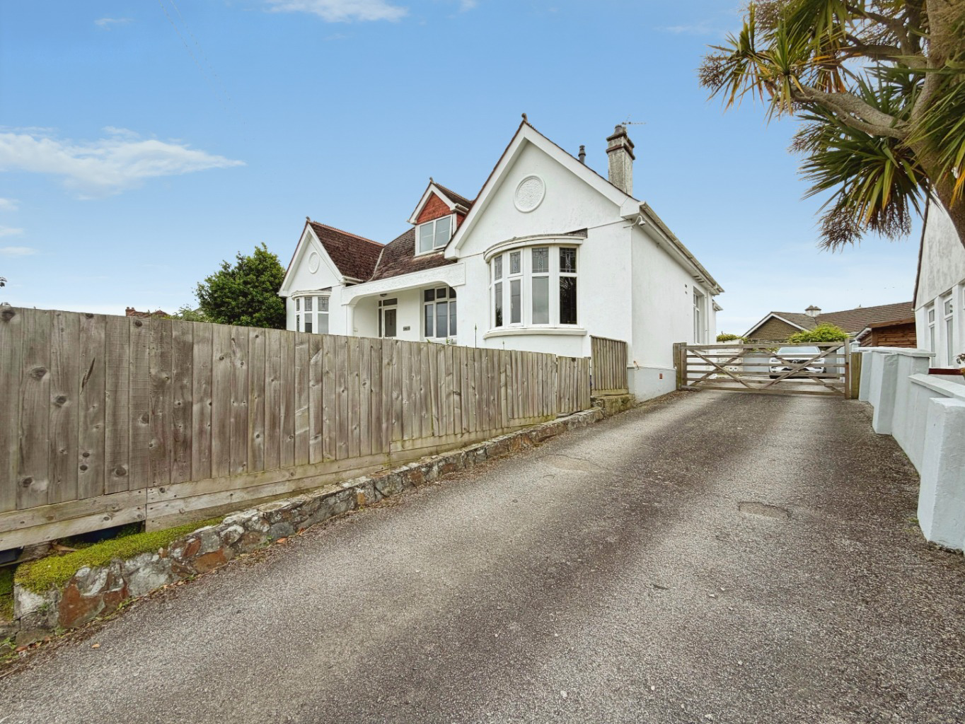 Helston, Spacious four bed family home, photo 21
