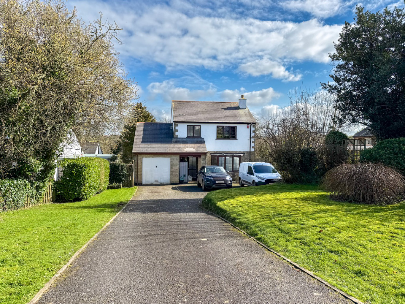 Godolphin Cross, Spacious home with good sized gardens