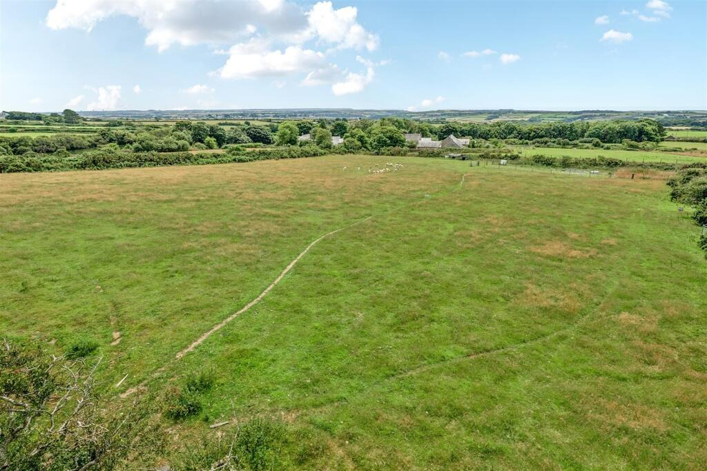 Farmhouse with Land, Sithney, Helston, photo 26