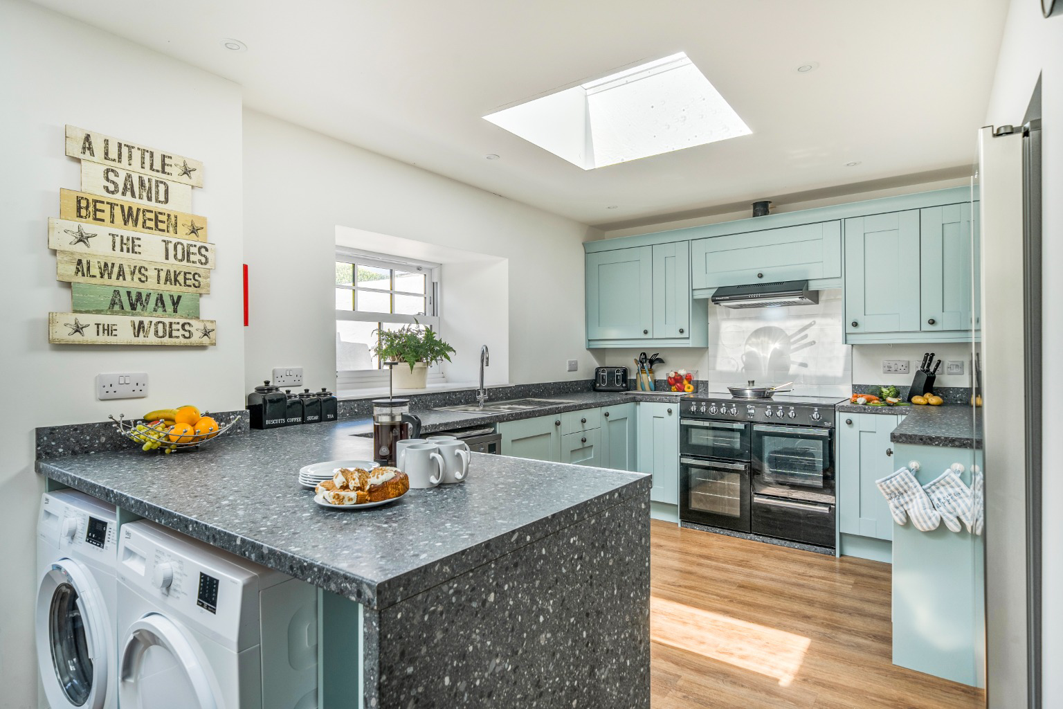 Praze, Three Storey Grade 2 Listed Cottage, photo 3