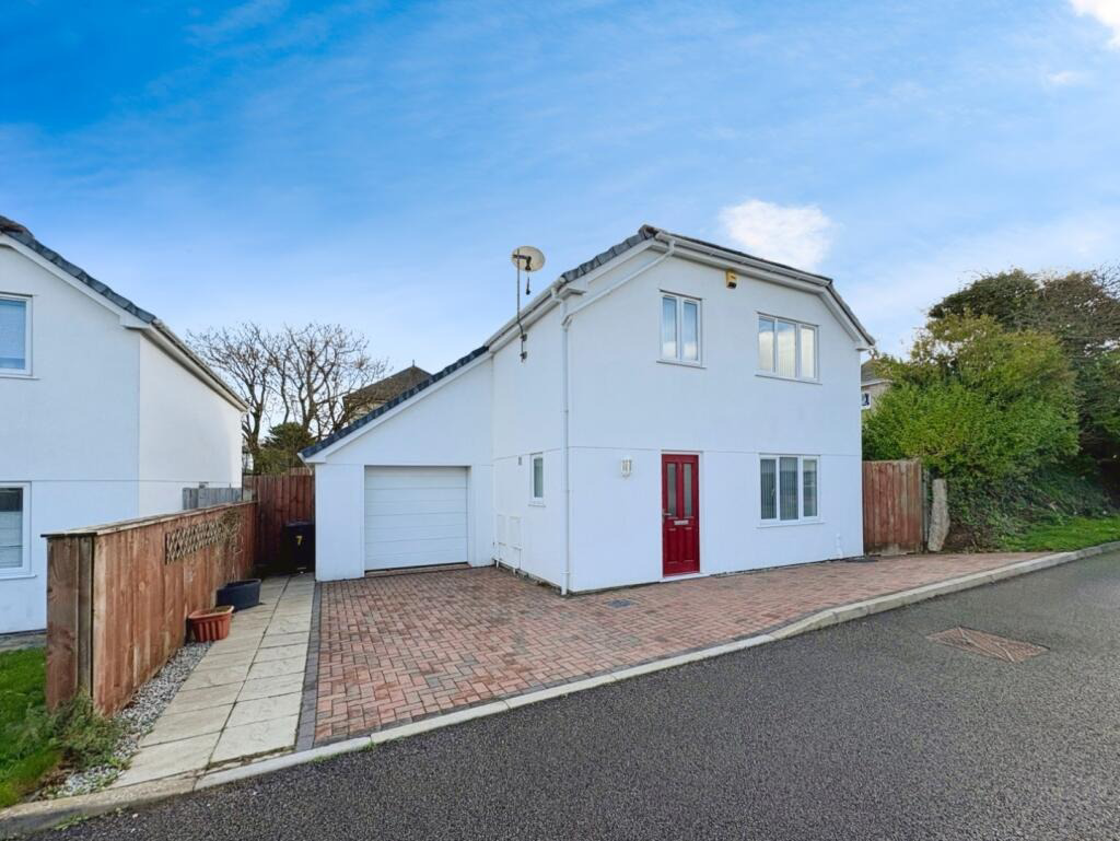 Connor Downs, Spacious family home