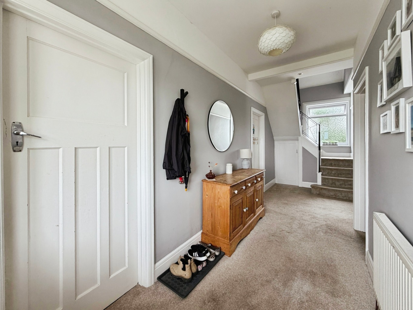 Helston, Spacious four bed family home, photo 5