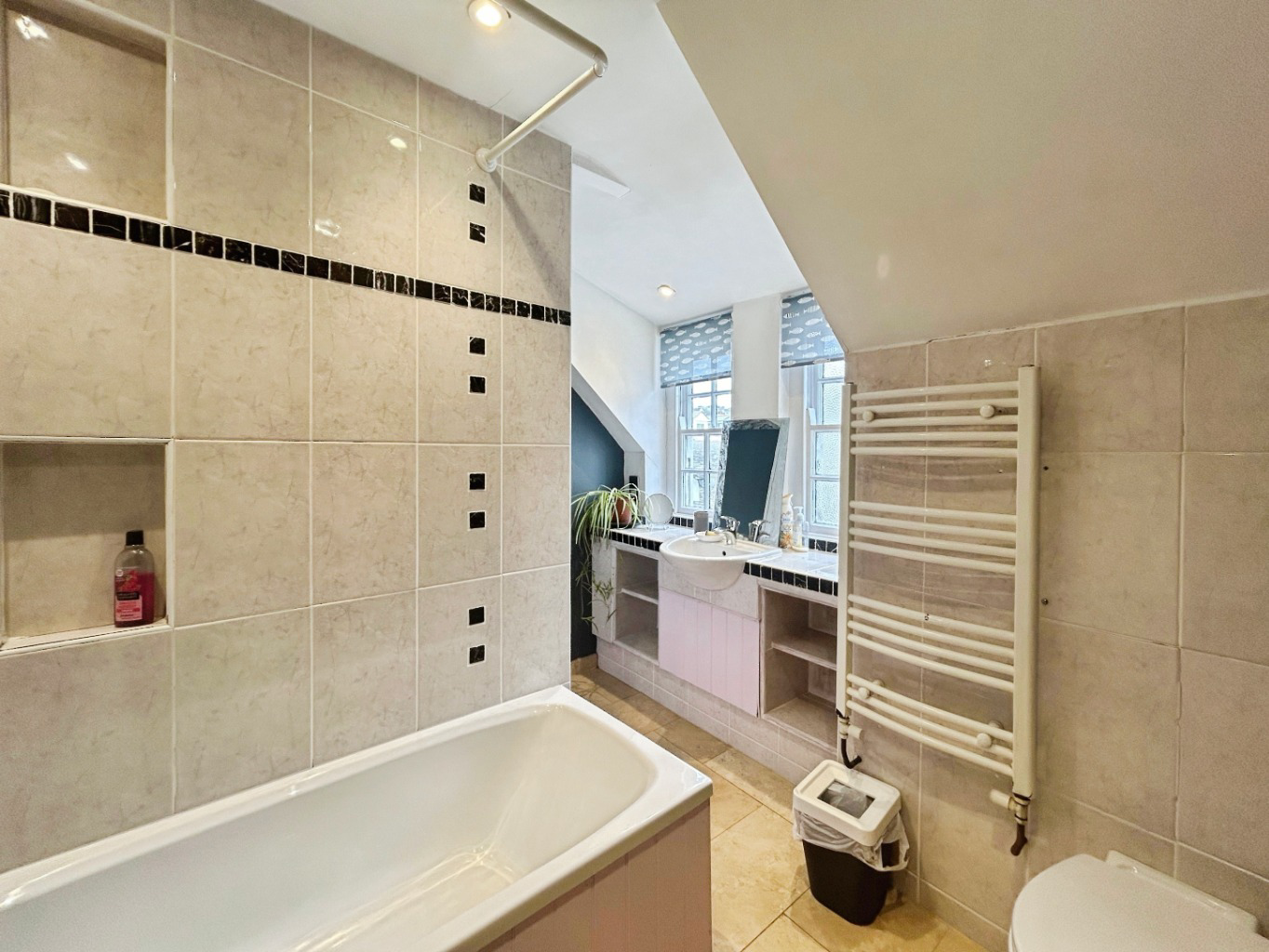St. Ives, Three bed maisonette in prime location, photo 14