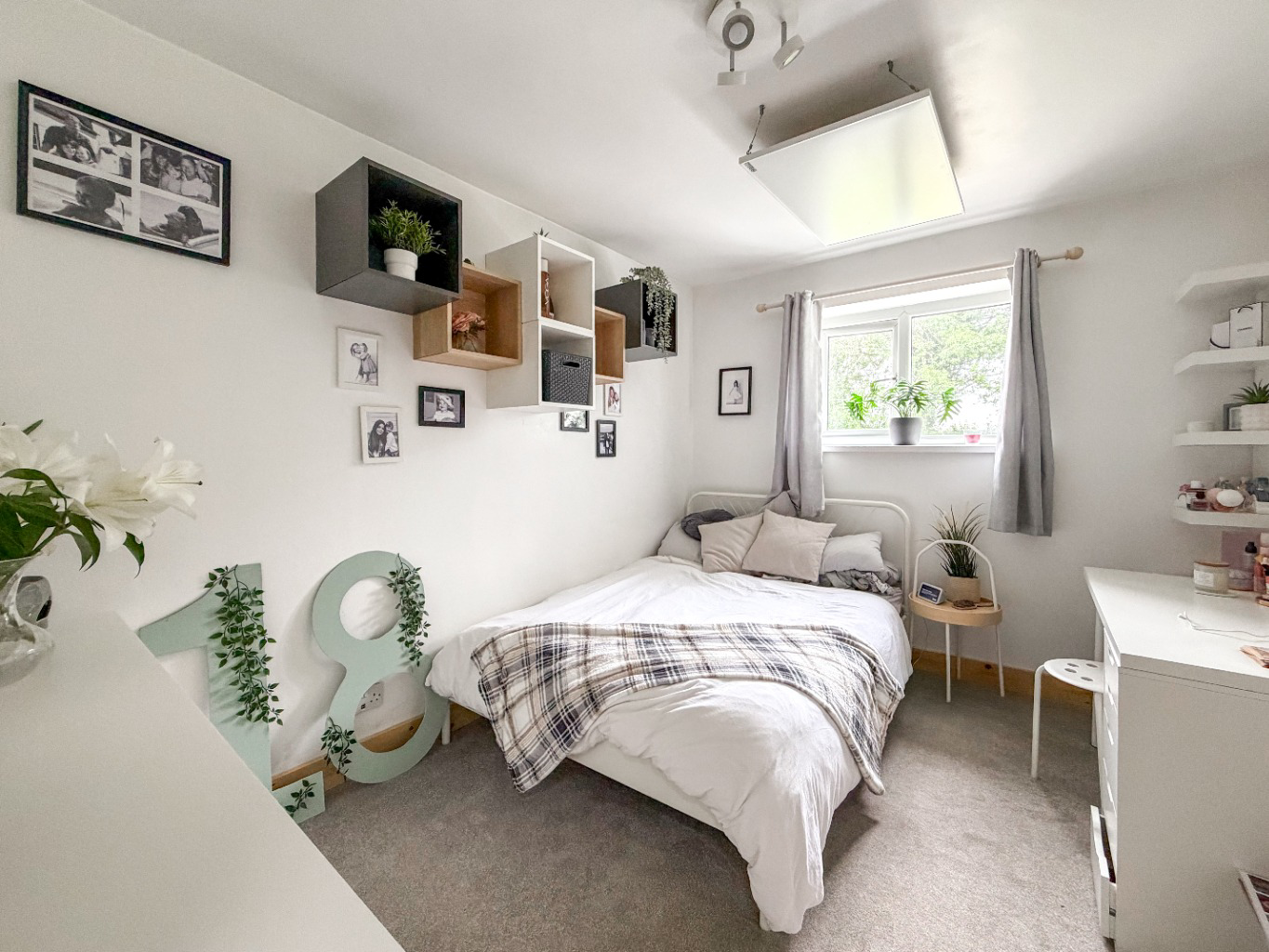 Horsedowns, Spcacious and versatile five bed bungalow, photo 16
