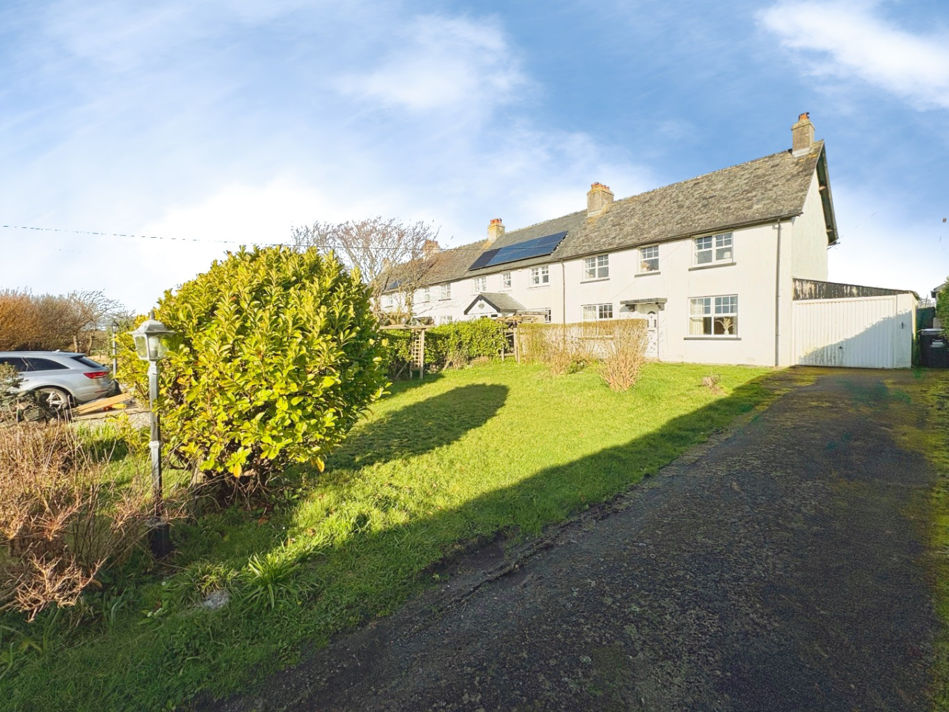 The Lizard, Spacious home with no onward chain