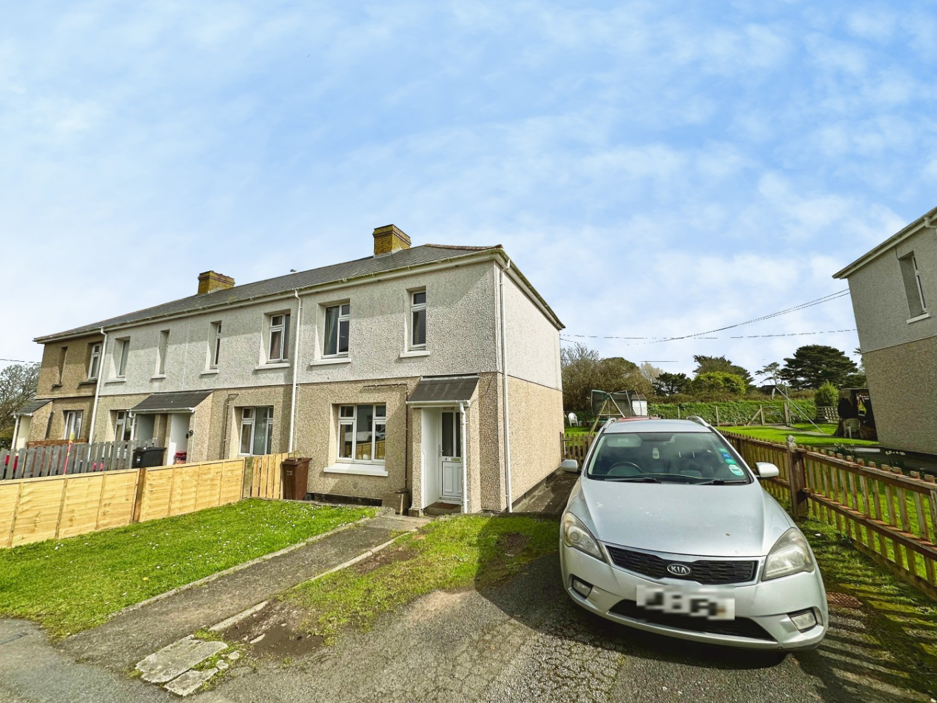 Helston, Three bed home conveniently located, photo 16